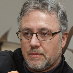 Klaus H.
